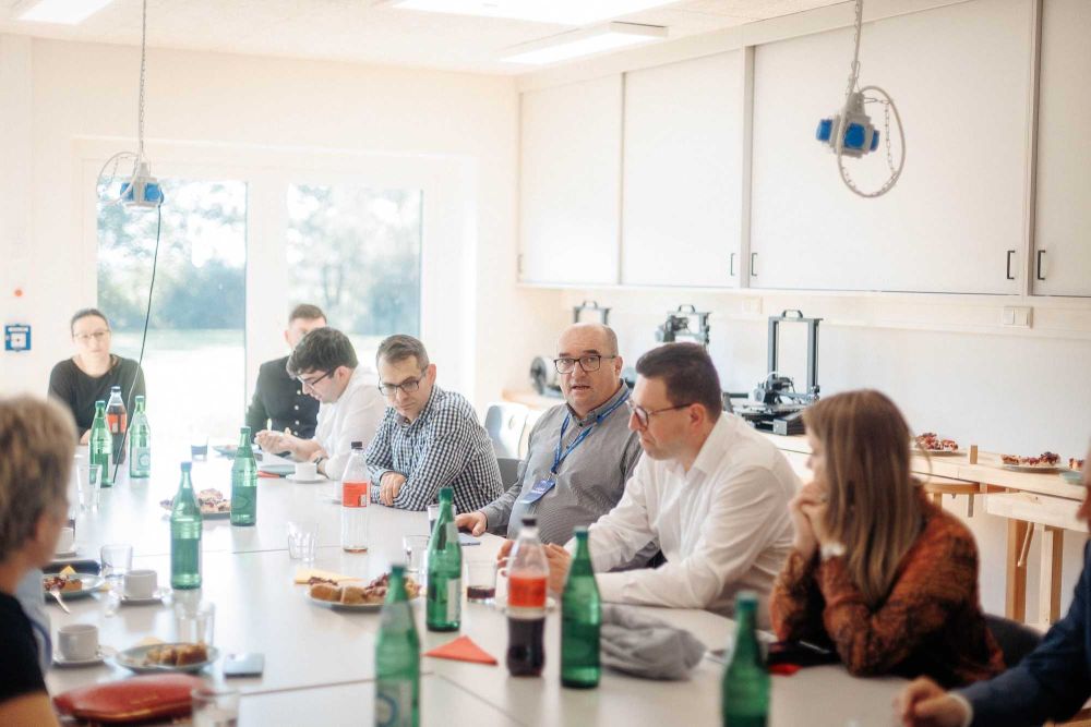 It poses a threat to all European minorities if Ukraine becomes an EU member without resolving the minority issue It poses a threat to all European minorities if Ukraine becomes an EU member without resolving the minority issue